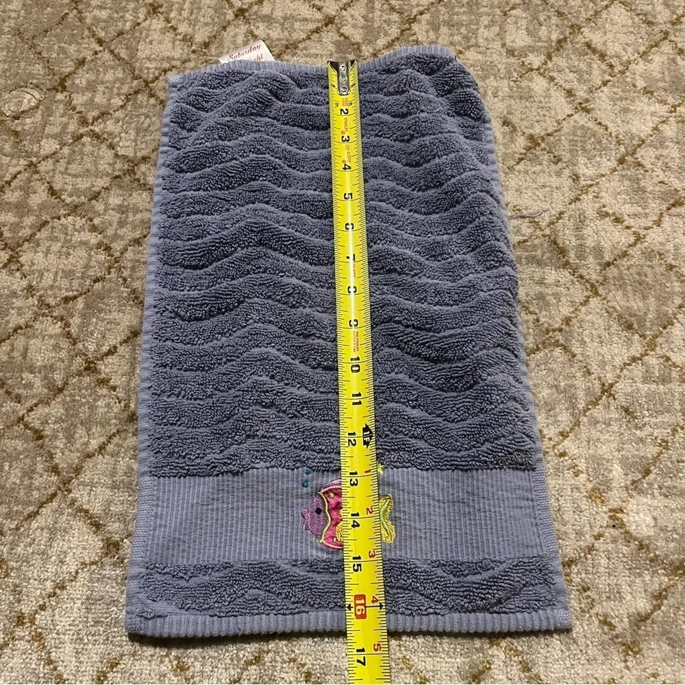 SET Of 2 Saturday KNIGHT VTG Blue FISH Embroidered FINGERTIP Hand TOWEL 16”x10”